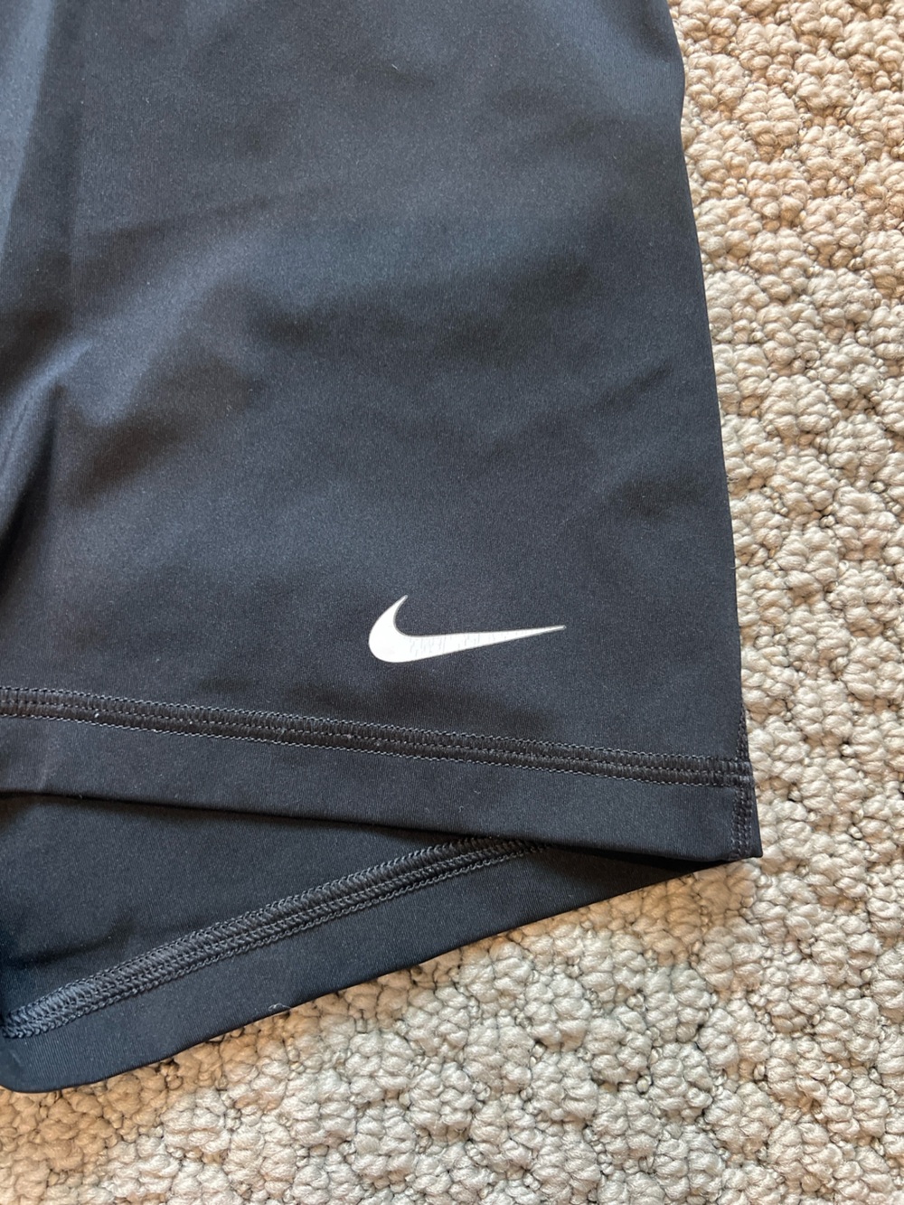 Nike Pro Dri-FIT Women’s Compression Shorts Size Medium Black White - Picture 3 of 5